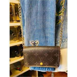Louis Vuitton 2002 Porte Monnaie Tresor Compact Wallet/Chain  Authentic